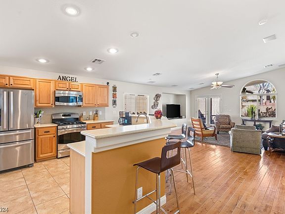 2nd image of 6064 Sierra Medina Ave