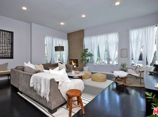 900 N West Knoll Dr APT 3, West Hollywood, CA 90069