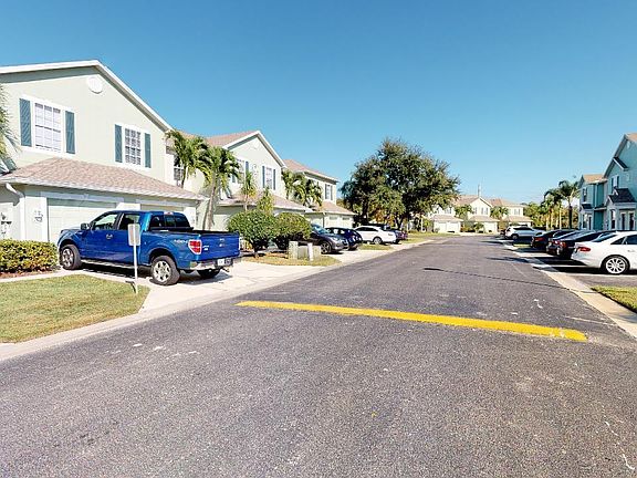 4th image of 3619 Pine Oak Cir APT 102