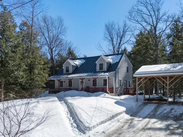 14 New London Drive, Barnstead, NH 03225