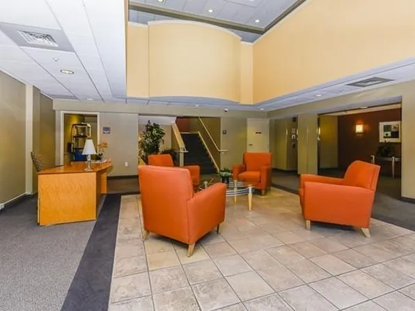 211 Central St APT A306, Norwood, MA 02062