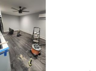 8 Waverly St #A, Huntington Station, NY 11746
