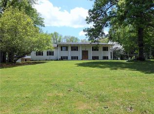 3140 New Butler Rd, New castle, PA 16101