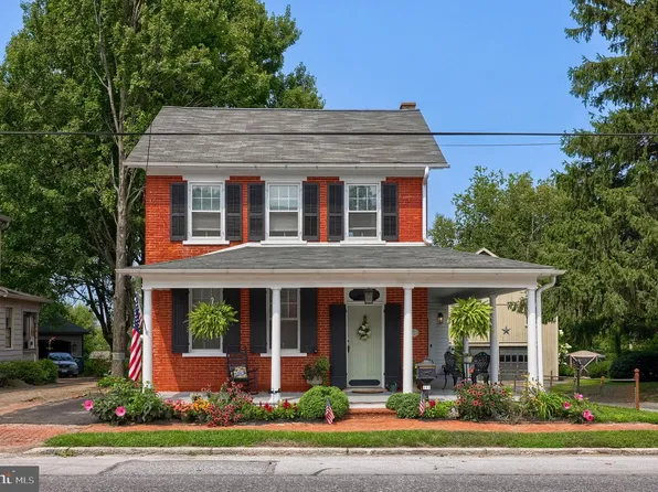 111 E Main St, Strasburg, PA 17579