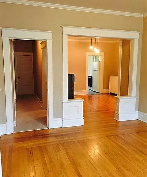 519 W 5th Ave #D — Photo 2
