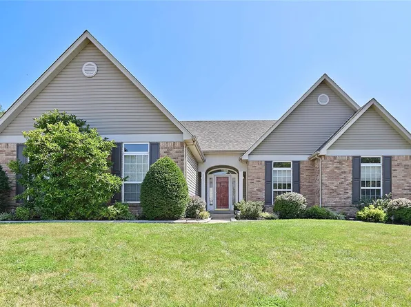 3551 Somerset Hills Dr, Saint Charles, MO 63303