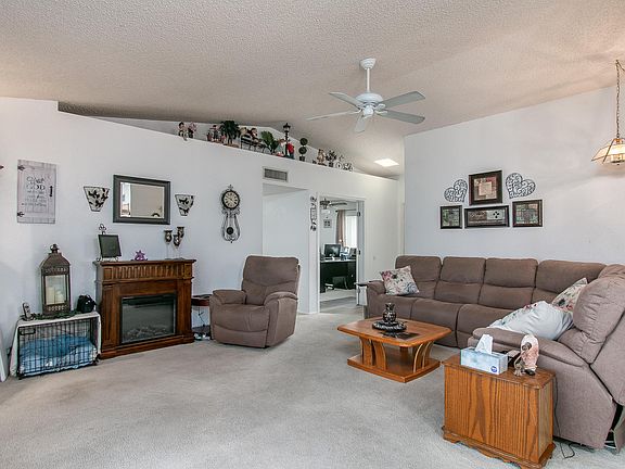 3rd image of 9532 W Echo Ln