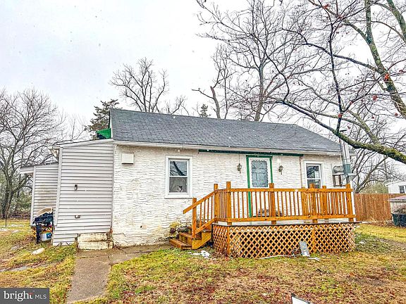 2nd image of 48 Fruitville Rd #A