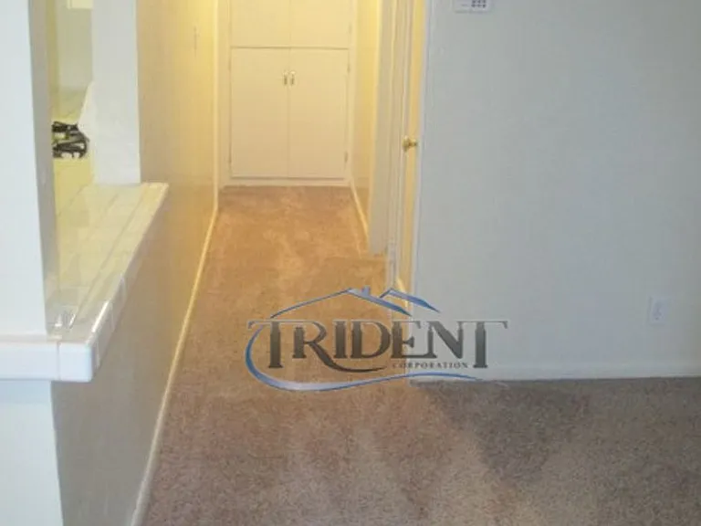 444-462 McRae Way — Photo 27