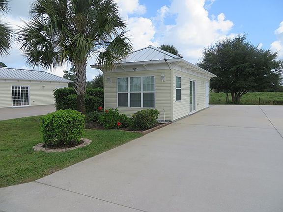 2000 sq ft concrete pad