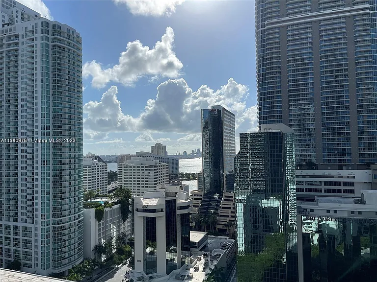 1050 Brickell Ave #2802 — Photo 10