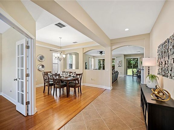 3rd image of 27429 Silver Thatch Dr