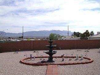 Mountain View/Water Feature