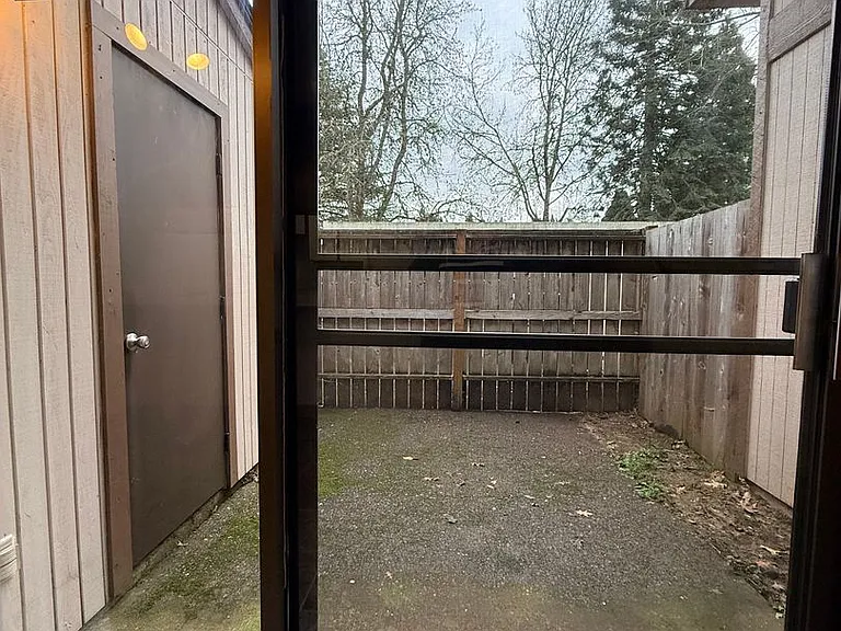 Rolling Hills Townhouses — Photo 16