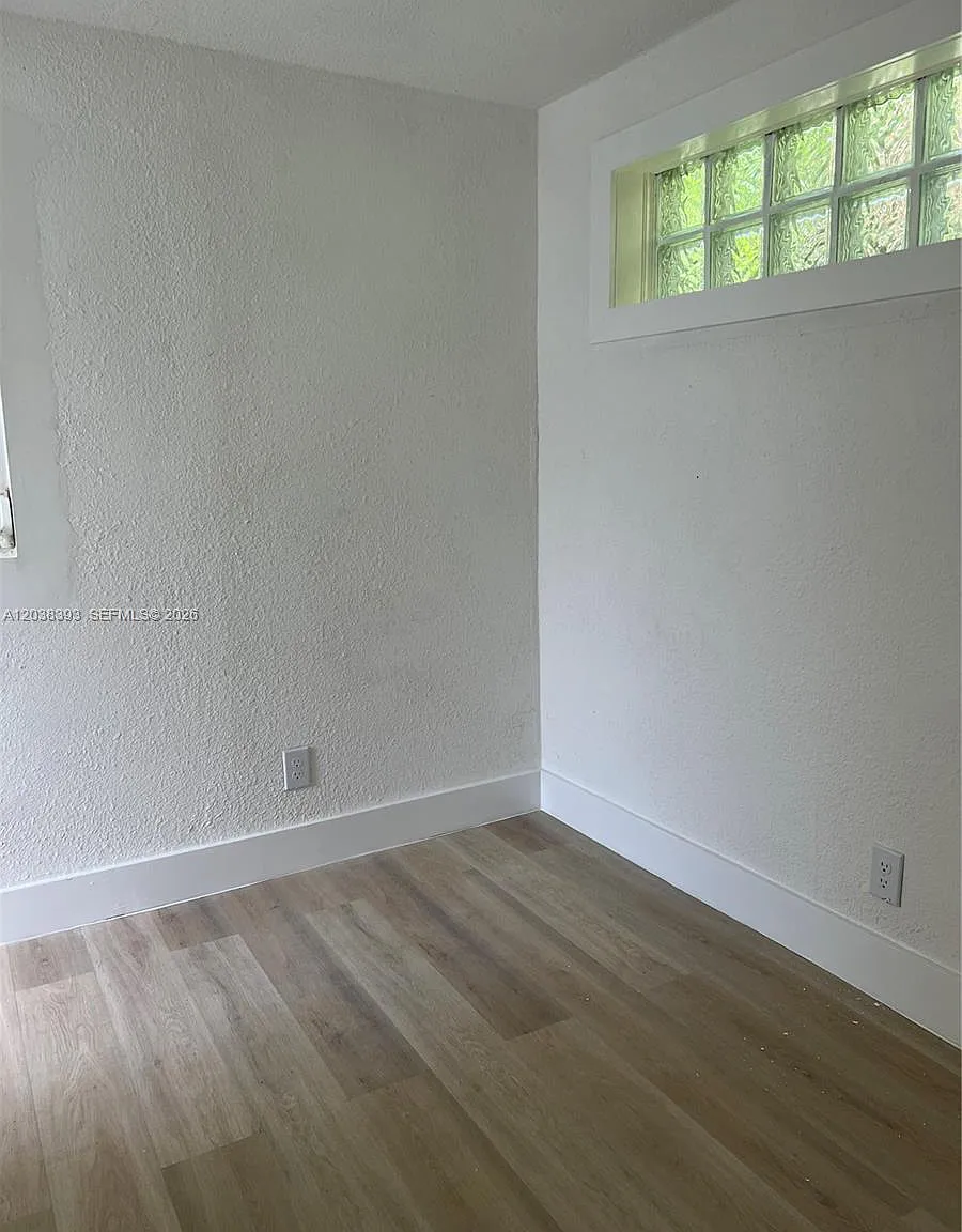 Unplatted — Photo 3