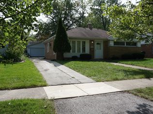 2209 Hawthorne Rd, Homewood, IL 60430