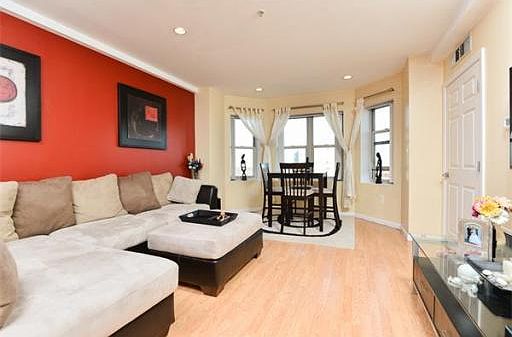 5th image of 1 Cityview Ln Unit 603