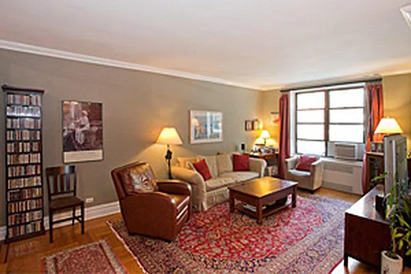 Sold by Warren Lewis Realty | media 21