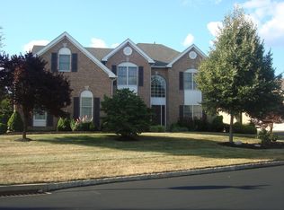 142 Bay Hill Dr, Blue Bell, PA 19422