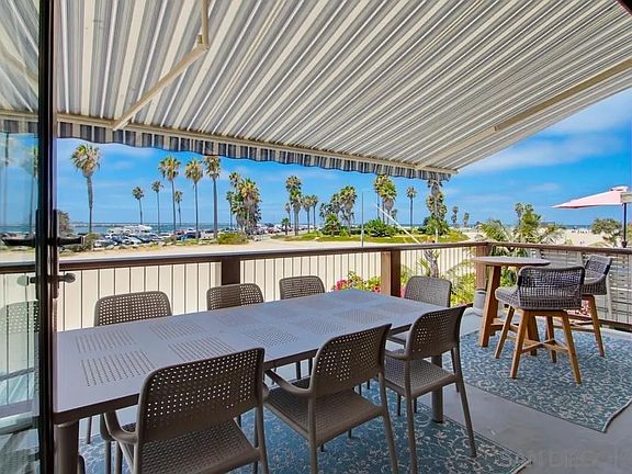 4th image of 2629-31 Ocean Front Walk