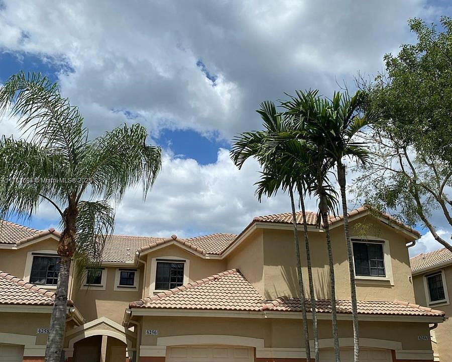 1st image of 4256 Vineyard Cir