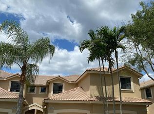 4256 Vineyard Cir, Fort Lauderdale, FL 33332