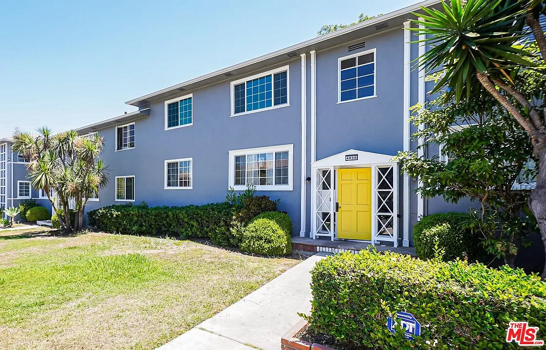 2 bed, 1.0 bath, 912 sqft, $2,950 — Photo 3