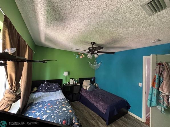1605 W Harmony Lake Cir UNIT 1605, Davie, FL 33324
