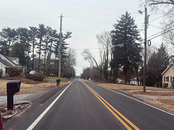 5th image of 101 Laurel Heights Dr