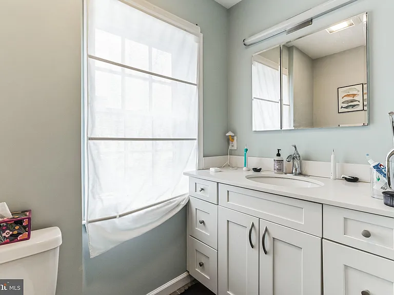 420 S 24th St — Photo 22