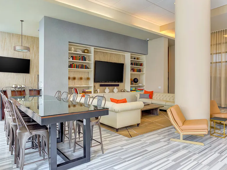 K2 Apartments — Photo 33
