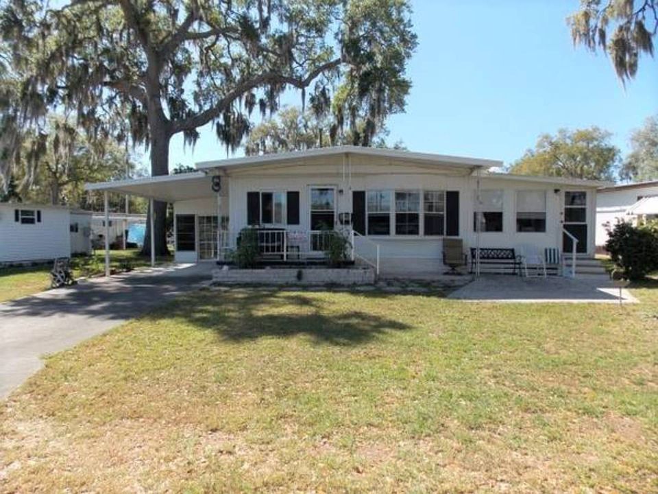 1st image of 4929 Lakeside Dr