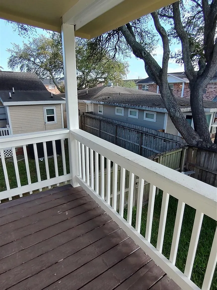 2 bed, 1.0 bath, $1,700 — Photo 3