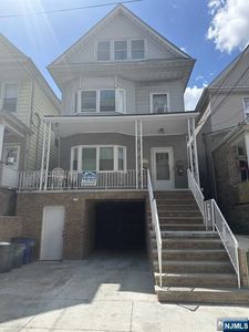 136 W 28th St, Bayonne, NJ, 07002