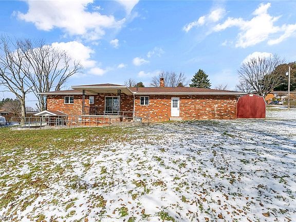 2nd image of 49075 Maple Ln