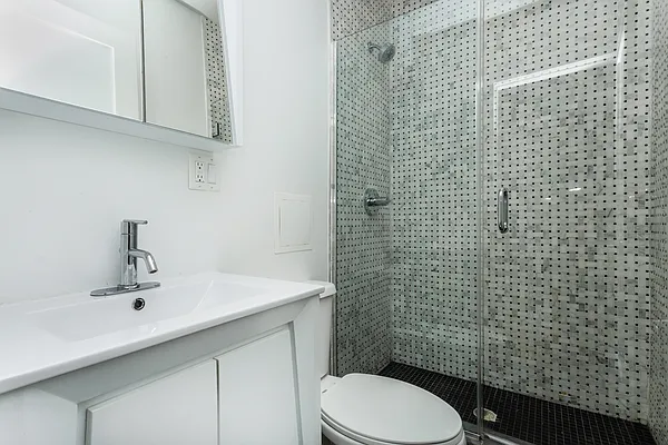 Rented by Blip LLC | media 10