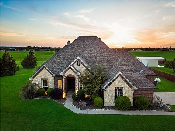 3rd image of 1141 Meghann Ln