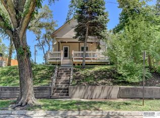 1023 S 41st St, Omaha, NE 68105