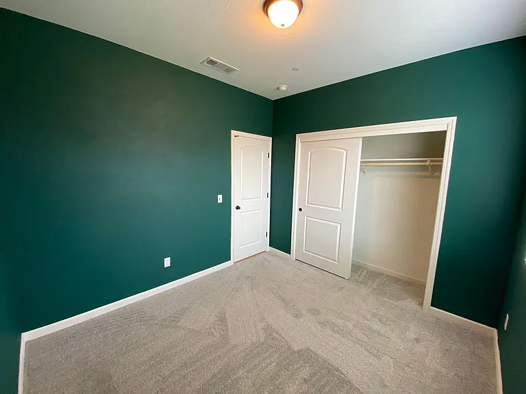 3212 N Noyes Ct — Photo 7