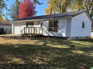 602 7th St, Onawa, IA 51040