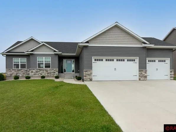 1771 Raymond Dr, North Mankato, MN 56003