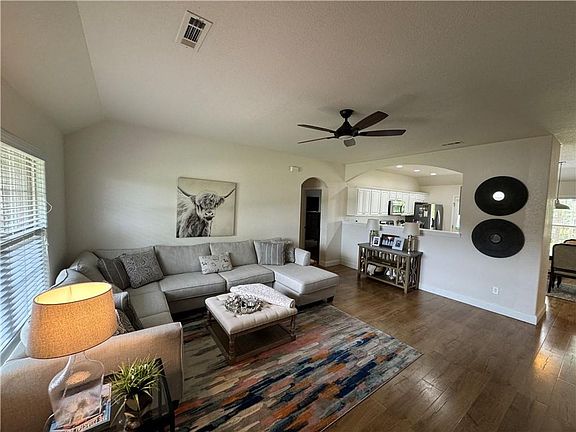 2nd image of 5214 W Cross Creek Blvd