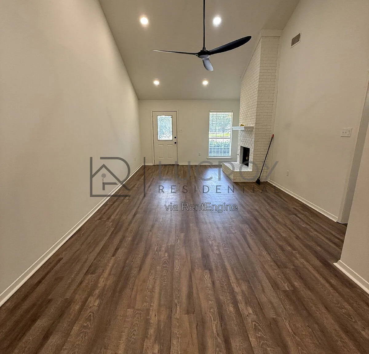2 bed, 2.0 bath, 1120 sqft, $1,650 — Photo 3