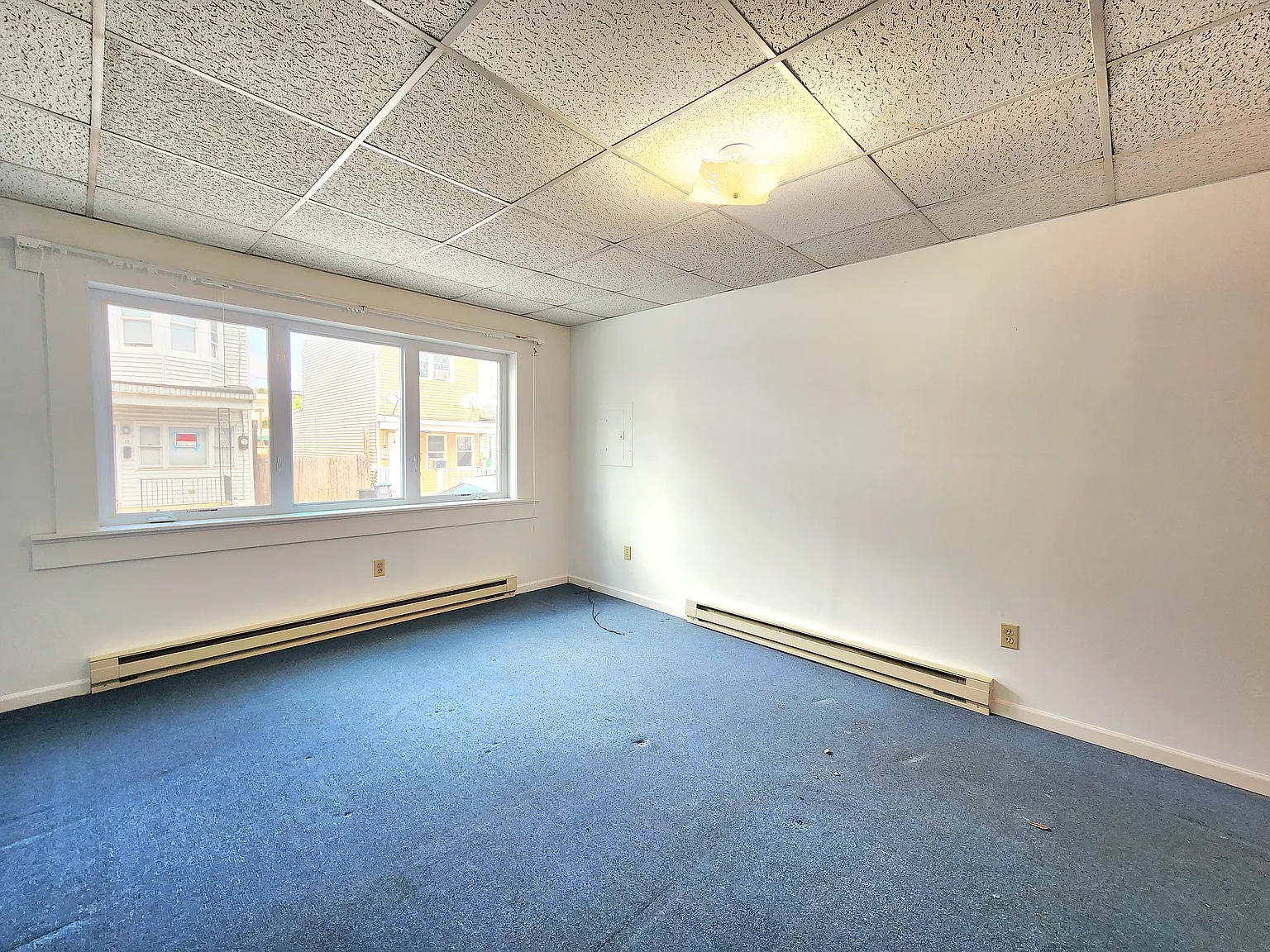 4 bed, 1212 sqft, $1,300 — Photo 3