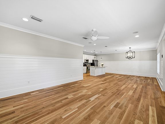 3rd image of 37 4th St