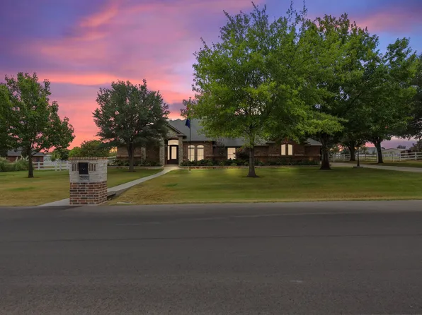2100 Meadow Springs Dr, Haslet, TX 76052