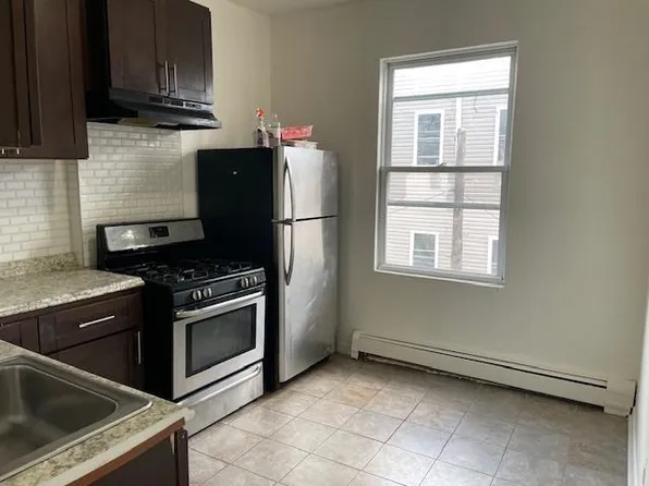 72 Martin Luther King Jr Drive image 1 of 12