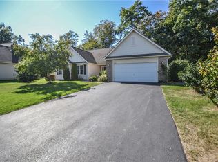 920 Pondbrook Point, Webster, NY 14580