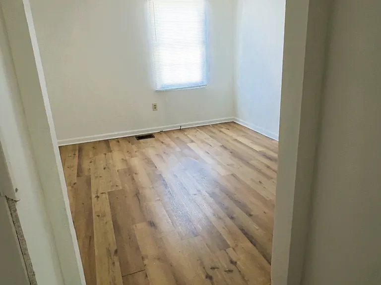 2455 Jennings Rd — Photo 9