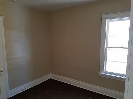 3rd image of 453 24th St #2